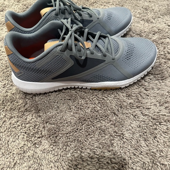 Reebok Flexagon shoes.  Size 11.5.  Only worn once. - Picture 3 of 3